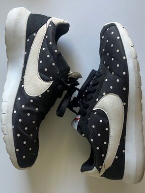 Nike Roshe Run Black Polka Dot Sneakers